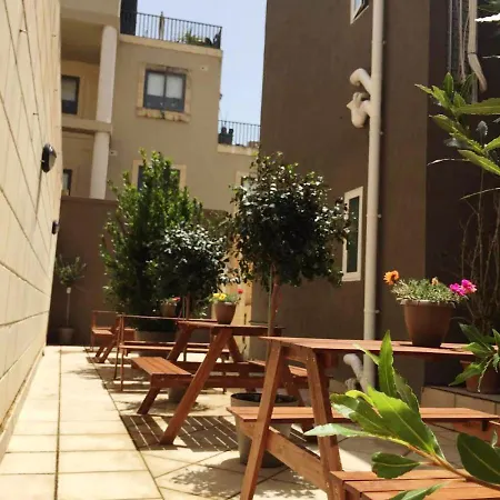 Arjuza - Private Self Catering Bedrooms With Bathroom Is-Swieqi
