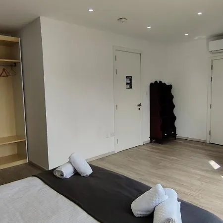 Gasthuis Arjuza - Private Self Catering Bedrooms With Bathroom Is-Swieqi