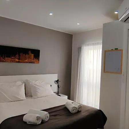 Arjuza - Private Self Catering Bedrooms With Bathroom *
