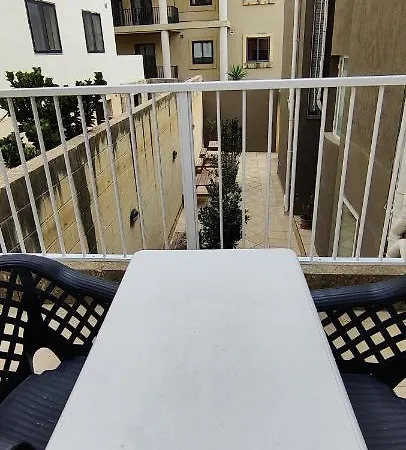 Gasthuis Arjuza - Private Self Catering Bedrooms With Bathroom *