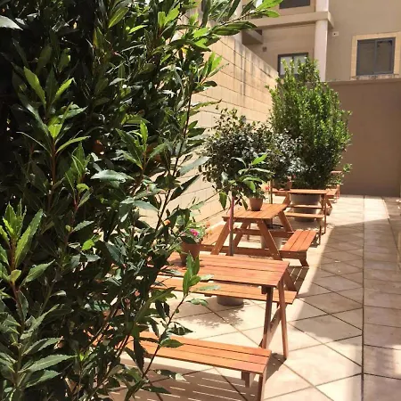 Arjuza - Private Self Catering Bedrooms With Bathroom Is-Swieqi