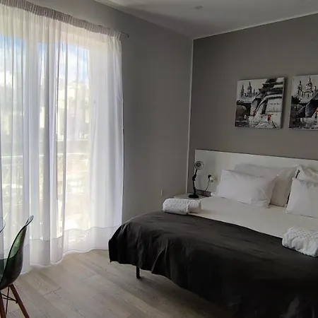 Maison d'hôtes Arjuza - Private Self Catering Bedrooms With Bathroom