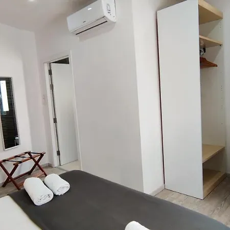 Arjuza - Private Self Catering Bedrooms With Bathroom *