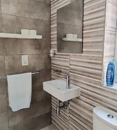 Arjuza - Private Self Catering Bedrooms With Bathroom *