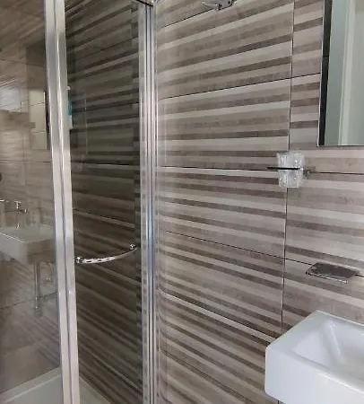 Arjuza - Private Self Catering Bedrooms With Bathroom *