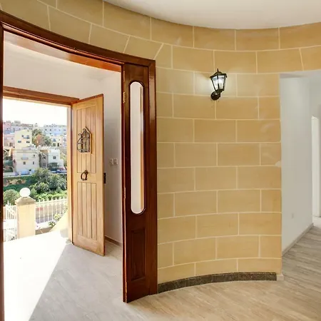 Arjuza - Private Self Catering Bedrooms With Bathroom